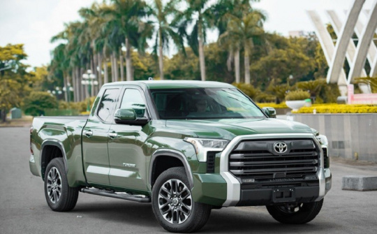 Siêu bán tải Toyota Tundra Limited 2022 về Việt Nam với giá hơn 5 tỷ đồng