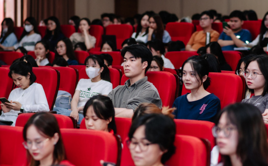 Sếp FPT chia sẻ với sinh viên FTU "3 thứ" hữu ích cho lộ trình phát triển cá nhân