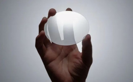 Kim cương tổng hợp và thủy tinh siêu tinh khiết sẽ tạo đột phá về sản xuất chip