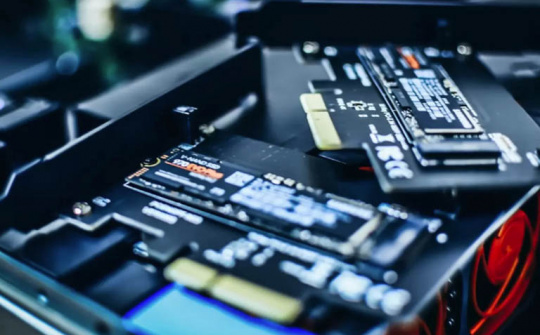 Giá SSD tăng 55% vào năm sau