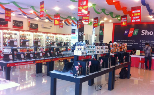FPT Shop triển khai chương trình giảm giá cuối năm