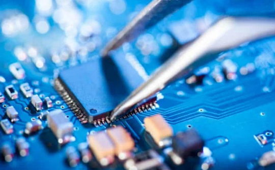 Chip bán dẫn - từ khóa kinh tế 'hot' nhất năm 2023