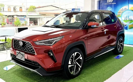 Toyota Yaris Cross 2024 giảm giá gần 90 triệu đồng tại Việt Nam