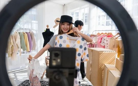 Instagram ngừng tính năng mua sắm trực tiếp vào ngày 16/3