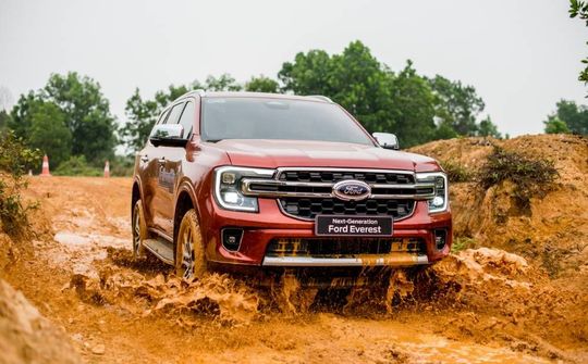 Ford hướng dẫn kỹ năng lái xe an toàn cho đường địa hình