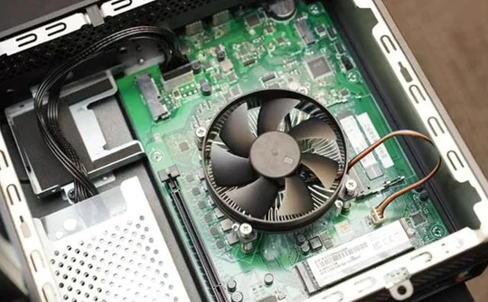 Intel và Acer giới thiệu PC cho phép tái chế 90% linh kiện