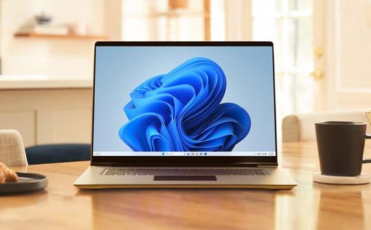 Microsoft đưa công cụ tìm kiếm Bing tích hợp AI lên thanh tác vụ