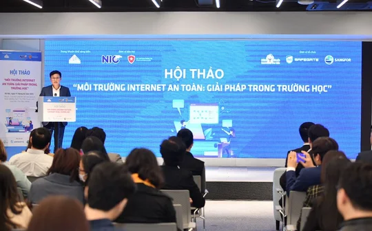 Hơn 40% trẻ em cảm thấy không an toàn khi sử dụng Internet