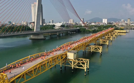 Gần 10.000 người tham dự chuỗi hoạt động vì cộng đồng của FPT