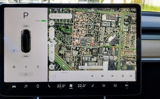 Google Maps sẽ tích hợp sâu vào hệ thống bản đồ trên xe điện