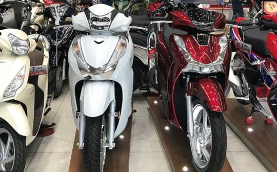 Honda Vision, Wave Alpha giảm mạnh doanh số