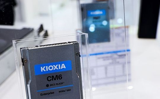 Ổ SSD tiếp đà giảm giá mạnh