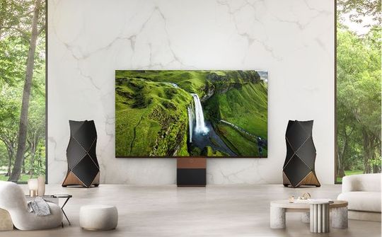 LG ra mắt TV dân dụng MAGNIT 4K 136 inch đắt nhất thế giới