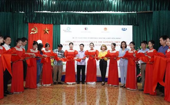Nam Định thí điểm công cụ gom rác trên sông