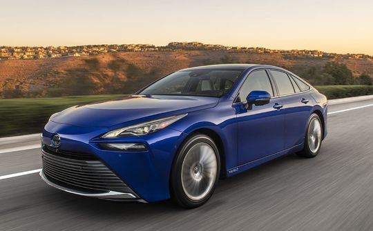 Toyota Mirai 2023 được nâng cấp về công nghệ