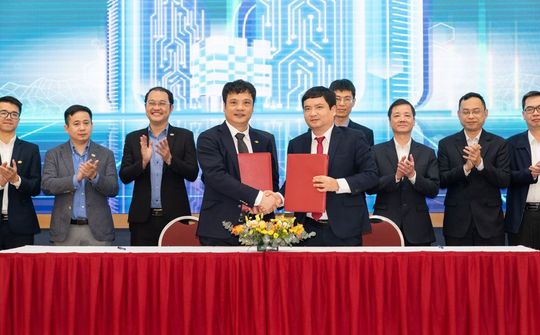 "Nuôi" nguồn nhân lực chất lượng cao, FPT ký kết hợp tác với Học viện Bưu chính Viễn thông