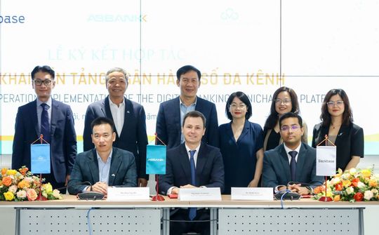 ABBANK bắt tay CMC tăng tốc chuyển đổi số