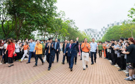 Thủ tướng Chính phủ Phạm Minh Chính thăm Đại học FPT và Công ty Phần mềm FPT