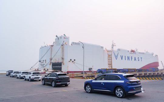VinFast xuất khẩu 1.879 xe VF 8 tiếp theo tới Bắc Mỹ