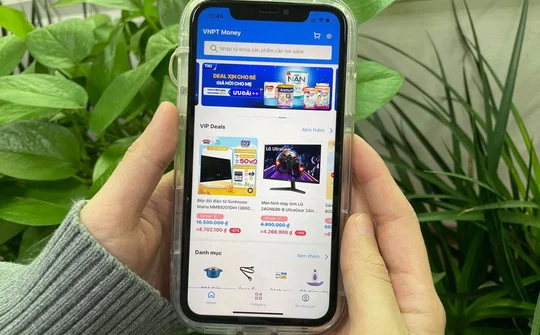 Combo quà tặng dành cho người dùng Chạm VNPT Money “See” hè