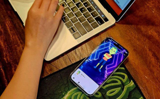 Snapchat miễn phí AI chatbot cho người dùng