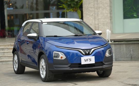 Xe điện giá rẻ nhất của VinFast VF 5 đến tay khách hàng