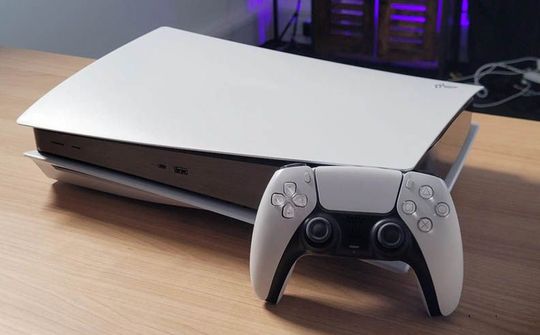 Giá PlayStation 5 hàng xách tay trên thị trường đã giảm hơn 40%