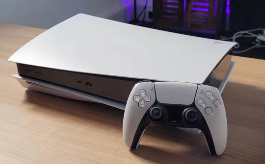 Giá PlayStation 5 hàng xách tay trên thị trường đã giảm hơn 40%