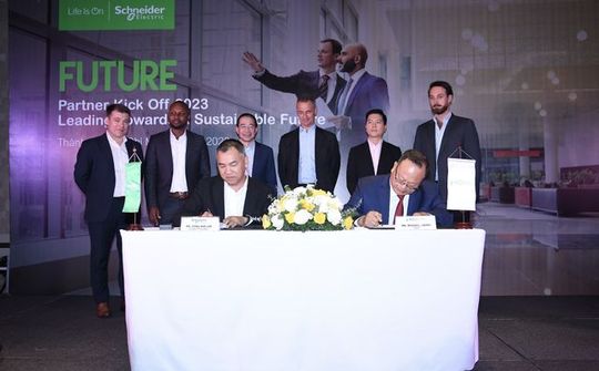 Schneider Electric hợp tác ACCV giảm phát thải carbon tại các tòa nhà