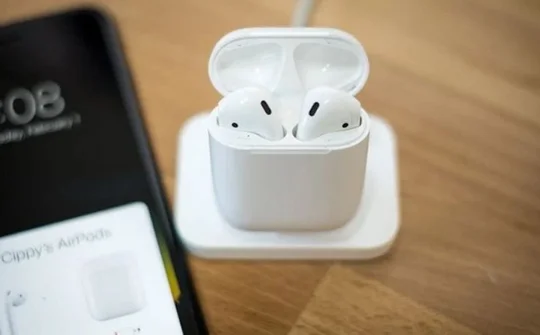 Apple xem xét thêm màn hình cảm ứng vào hộp sạc AirPods