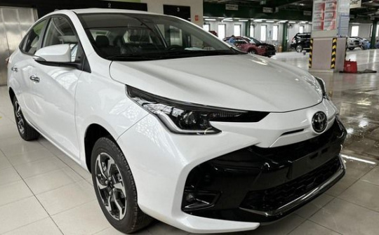 Toyota Vios 2023 ồ ạt về Việt Nam