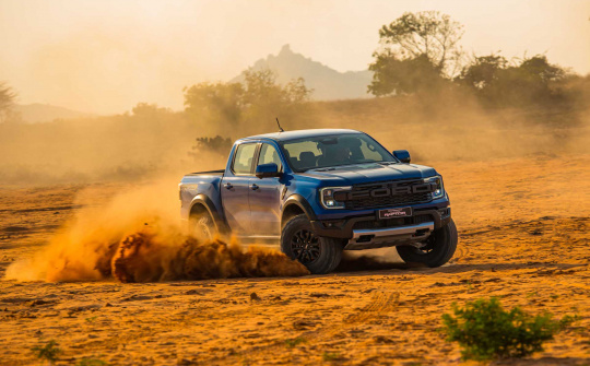 “Chất” Ford Ranger Raptor 2023