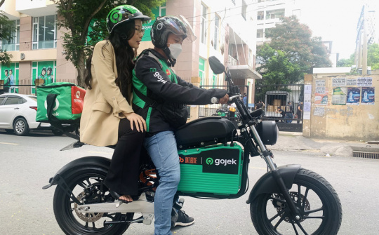 Xe máy điện Dat Bike được thí điểm vận chuyển khách hàng của Gojek Việt Nam