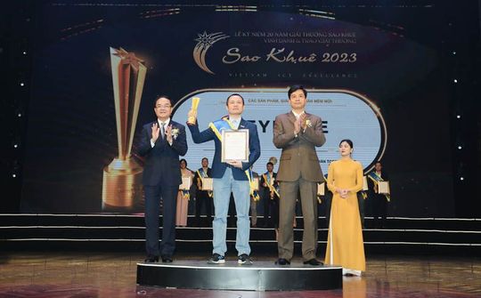 EYEFIRE School - Giải pháp trường học thông minh đạt giải thưởng Sao Khuê 2023
