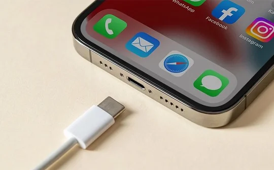 EU cảnh báo Apple không được làm chip độc quyền USB
