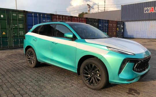 Ô tô Trung Quốc Dongfeng T5 Evo tháo chạy khỏi Việt Nam