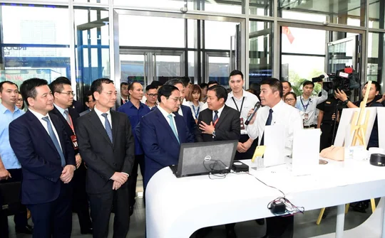 Industry 4.0 Summit 2023: VNPT trình diễn loạt giải pháp và đóng góp nhiều tham luận về chuyển đổi số