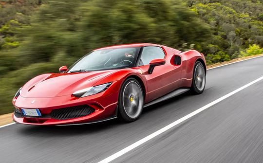 Siêu xe Ferrari 296 bị triệu hồi vì nguy cơ rò rỉ nhiên liệu