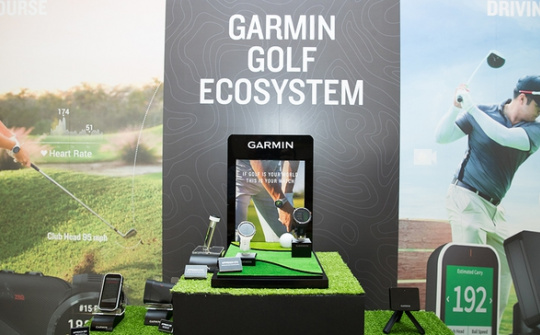 Garmin ra mắt đồng hồ thông minh Approach S70 dành cho người chơi golf