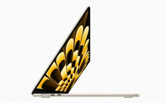 MacBook Air 15 inch ra mắt với giá từ 1.299 USD