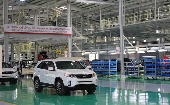 Trình Chính phủ Nghị định giảm 50% lệ phí trước bạ cho xe ô tô lắp ráp trong nước