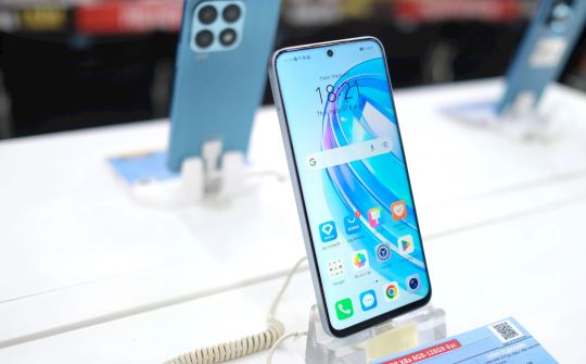 FPT Shop mở bán độc quyền smartphone HONOR X8a