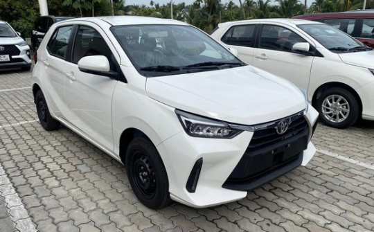 Toyota Wigo 2023 bản số sàn, giá 360 triệu đồng