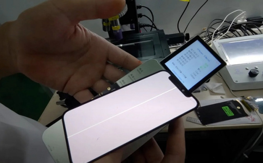 Công nghệ laser giúp sửa màn hình iPhone nhanh và rẻ hơn