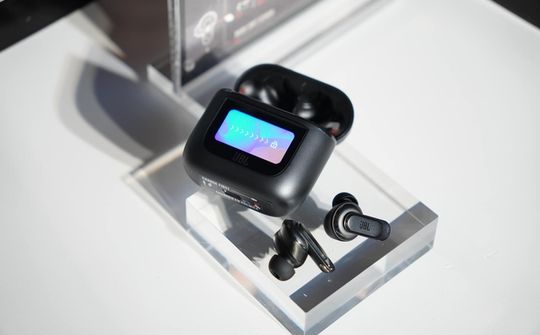 JBL ra mắt bộ đôi tai nghe Tour Pro 2 và Tour One M2
