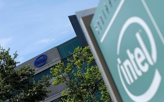 Intel tiếp tục sa thải lực lượng lao động