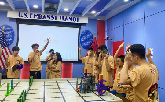 GART Robotics Camp - Trại hè công nghệ và khoa học dành cho thiếu niên