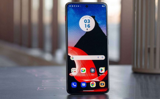 ThinkPhone kết hợp Windows 365: Tương lai của máy tính di động?