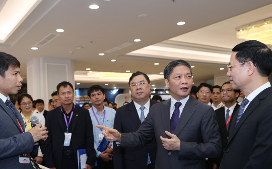 Phát triển kinh tế số và xã hội số để người dân giàu có, hạnh phúc hơn