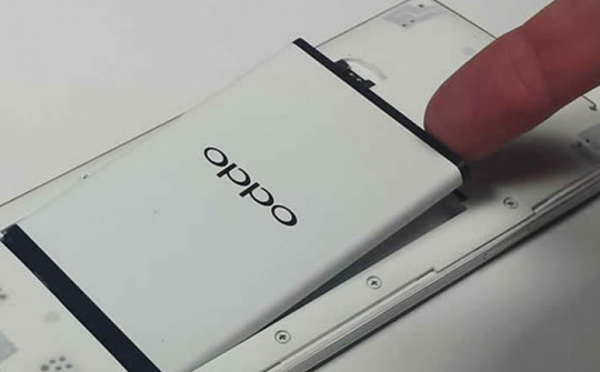 Oppo sẽ thay pin smartphone miễn phí trong 4 năm?